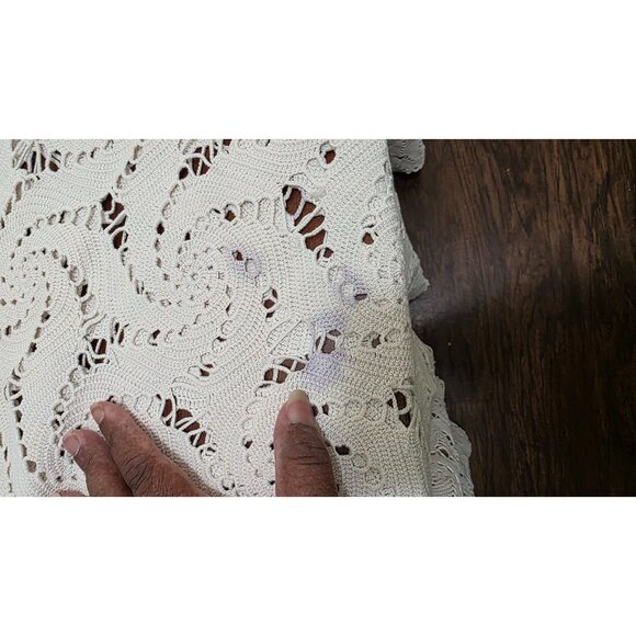 Vintage Ivory Crochet Tablecloth Swirl Pattern Design Rectangular Handmade Lace - Picture 3 of 5
